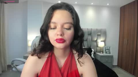 Snapshot of bellaa_hadid_ chatting on February 2025 11:34:02 AM Bella Hadid online show from February 2025 11:34:02 AM