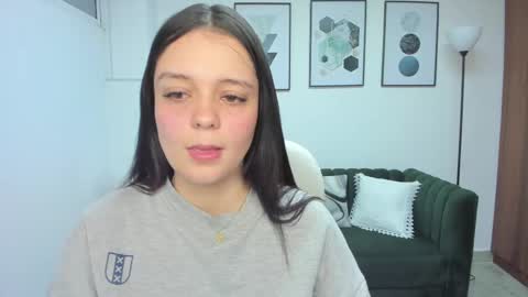 Snapshot of bellaa_hadid_ chatting on February 2025 11:28:02 AM Bella Hadid online show from February 2025 11:28:02 AM