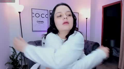 Snapshot of bellaa_hadid_ chatting on February 2025 11:08:02 AM Bella Hadid online show from February 2025 11:08:02 AM