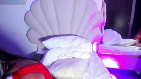 Bella Dajud online show from December 2025 02:40:02 AM