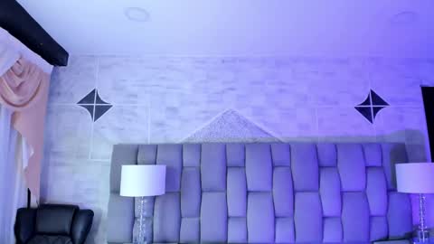 bellaastorm online show from October 2025 08:28:02 PM