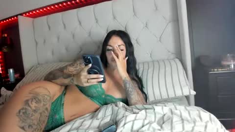 Snapshot of bellablackuk chatting on May 2026 09:56:02 PM Bella Black online show from May 2026 09:56:02 PM