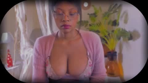 Snapshot of bellablakes18 chatting on October 2025 03:38:02 PM Bellah Blakes-Sarah Scrumptious Lee online show from October 2025 03:38:02 PM
