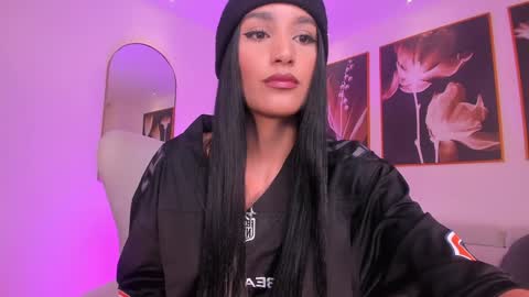  Bella C  online show from January 2025 03:22:02 PM