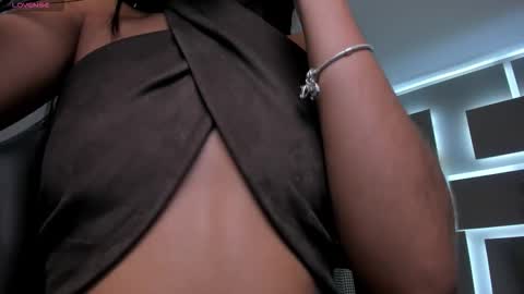  Bella C  online show from October 2025 11:00:02 AM