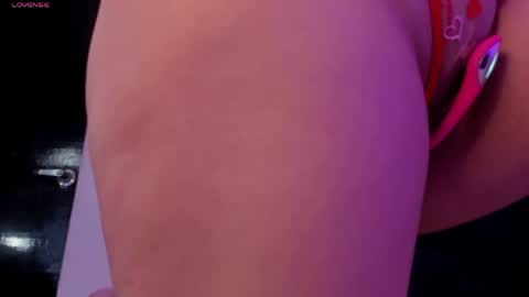 bella cruz online show from April 2026 06:47:01 PM