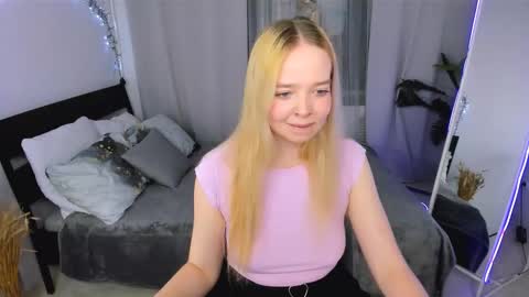 Bella online show from November 2025 08:41:02 PM