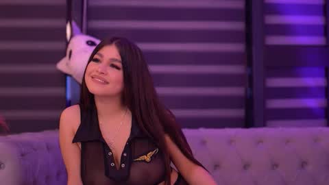 Snapshot of bellanoirre chatting on September 2025 06:10:01 PM Bella online show from September 2025 06:10:01 PM