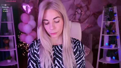 Bella online show from February 2026 10:00:02 PM