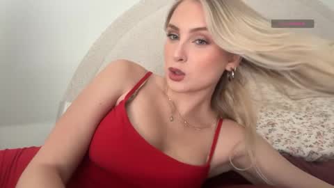 Snapshot of bellaryderr chatting on May 2026 09:20:02 PM Isabella Ryder online show from May 2026 09:20:02 PM
