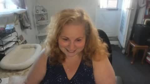 Snapshot of bellavoca chatting on October 2025 06:17:02 PM Bellavoca online show from October 2025 06:17:02 PM