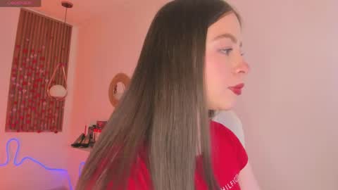 Snapshot of bellawoods_ chatting on May 2026 01:41:02 PM laukyubey online show from May 2026 01:41:02 PM