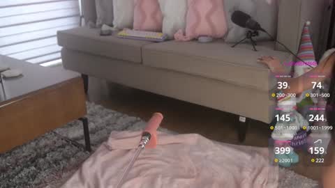 Snapshot of belle_adrienne chatting on January 2025 04:33:02 AM Belle Adrienne  IG  online show from January 2025 04:33:02 AM