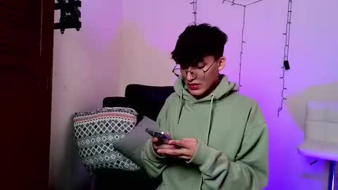 Neon online show from November 2025 11:21:01 AM