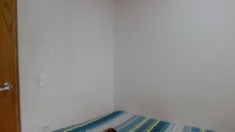 benjamin_isaac online show from October 2025 01:02:02 PM