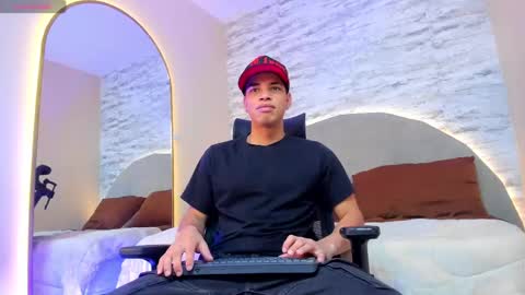 Snapshot of benjamin_more chatting on February 2025 04:10:02 PM BENJAMIN online show from February 2025 04:10:02 PM