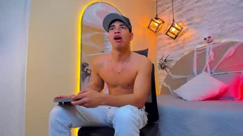 Snapshot of benjamin_more chatting on October 2025 03:56:02 PM BENJAMIN online show from October 2025 03:56:02 PM