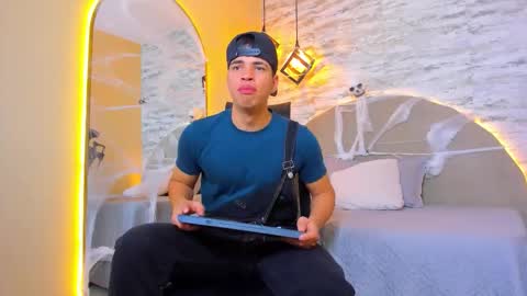 Snapshot of benjamin_more chatting on October 2025 12:02:02 PM BENJAMIN online show from October 2025 12:02:02 PM