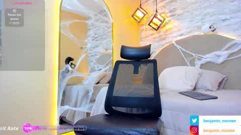 Snapshot of benjamin_more chatting on October 2025 01:35:02 PM BENJAMIN online show from October 2025 01:35:02 PM