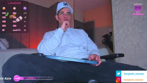 Snapshot of benjamin_more chatting on November 2025 07:57:01 PM BENJAMIN online show from November 2025 07:57:01 PM