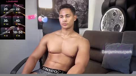 benjamincooperk online show from October 2025 02:02:01 PM