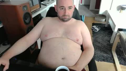 Snapshot of bennn54 chatting on May 2026 10:33:02 AM Ben online show from May 2026 10:33:02 AM