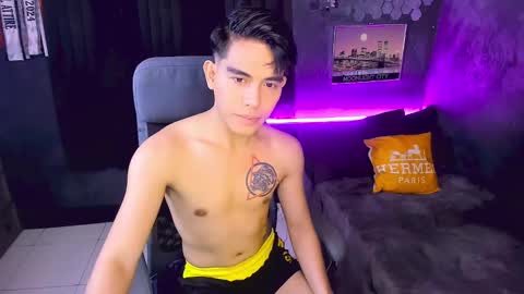 Snapshot of bentlyfuck chatting on December 2024 01:32:02 PM bentlyfuck online show from December 2024 01:32:02 PM