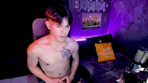 Snapshot of bentlyfuck chatting on January 2025 06:23:02 PM bentlyfuck online show from January 2025 06:23:02 PM