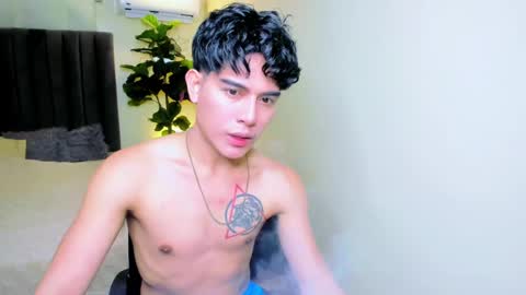 Snapshot of bentlyfuck chatting on January 2025 09:25:02 PM bentlyfuck online show from January 2025 09:25:02 PM