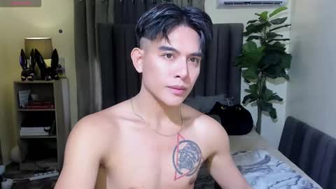 Snapshot of bentlyfuck chatting on October 2025 02:42:02 AM bentlyfuck online show from October 2025 02:42:02 AM