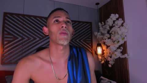 bento_fox online show from November 2025 03:05:01 AM