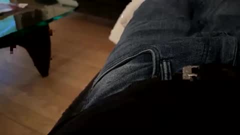 benz10001 online show from December 2025 04:10:02 AM