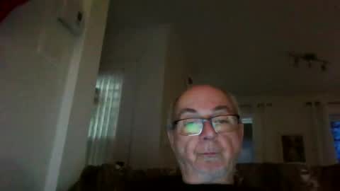 bernard1102 online show from December 2024 12:05:01 PM