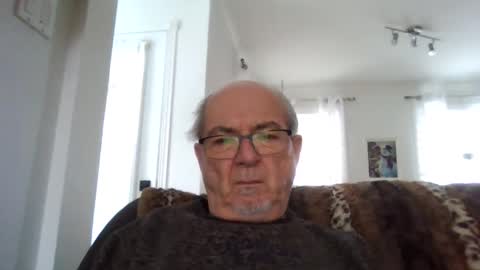 bernard1102 online show from January 2025 02:02:02 PM