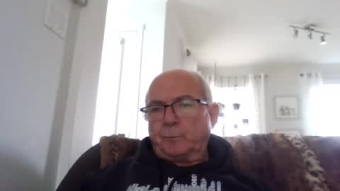 Snapshot of bernard1102 chatting on October 2025 03:51:01 PM bernard1102 online show from October 2025 03:51:01 PM