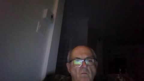 Snapshot of bernard1102 chatting on November 2025 12:42:01 AM bernard1102 online show from November 2025 12:42:01 AM