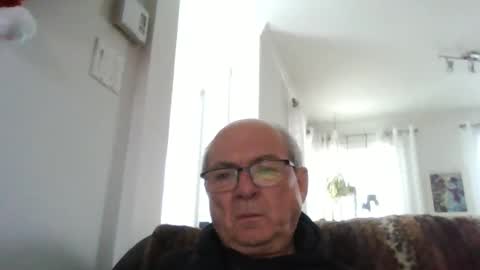 Snapshot of bernard1102 chatting on November 2025 01:33:02 PM bernard1102 online show from November 2025 01:33:02 PM