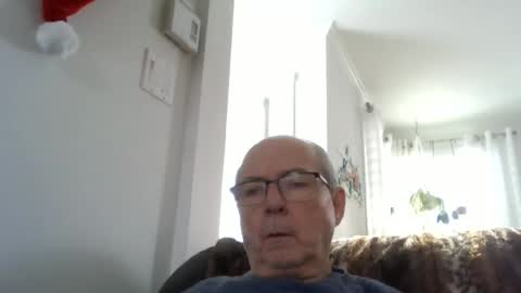 Snapshot of bernard1102 chatting on November 2025 04:10:02 PM bernard1102 online show from November 2025 04:10:02 PM