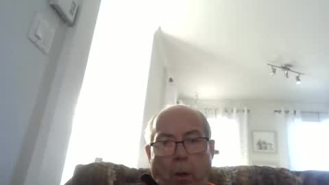 Snapshot of bernard1102 chatting on January 2026 06:34:01 PM bernard1102 online show from January 2026 06:34:01 PM