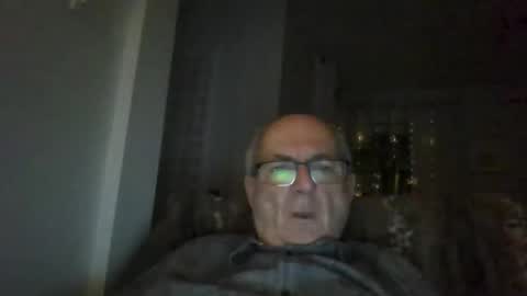 Snapshot of bernard1102 chatting on January 2026 02:04:01 AM bernard1102 online show from January 2026 02:04:01 AM