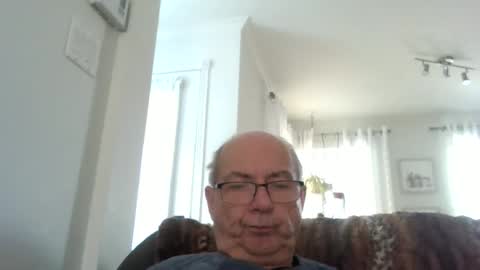 Snapshot of bernard1102 chatting on February 2026 01:56:02 PM bernard1102 online show from February 2026 01:56:02 PM