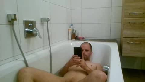 Snapshot of bernii1991 chatting on May 2026 02:13:02 PM bernii1991 online show from May 2026 02:13:02 PM