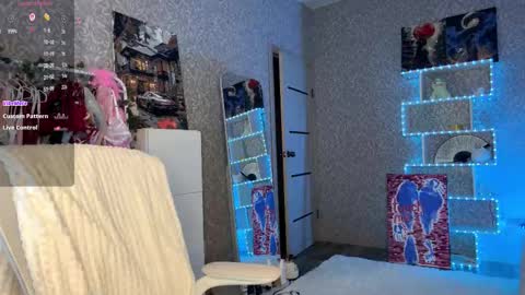 Snapshot of berry_buns chatting on November 2025 05:18:01 AM Sofia online show from November 2025 05:18:01 AM