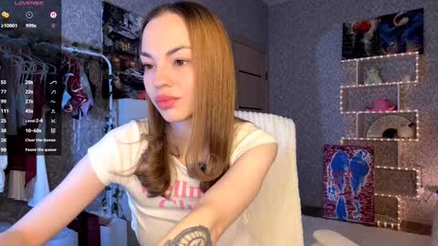 Snapshot of berry_buns chatting on November 2025 05:50:02 AM Sofia online show from November 2025 05:50:02 AM