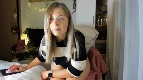 Vicky   online show from January 2025 06:45:02 PM