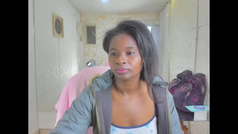 Snapshot of betany_grey chatting on February 2026 03:47:02 AM Betaby grey online show from February 2026 03:47:02 AM