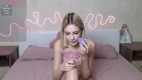 Betty and Oscar online show from November 2025 08:47:02 AM