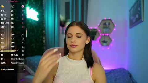 Snapshot of betty_greyy chatting on September 2025 06:33:02 PM Betty Grey online show from September 2025 06:33:02 PM