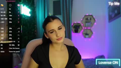 Snapshot of betty_greyy chatting on October 2025 06:05:02 PM Betty Grey online show from October 2025 06:05:02 PM
