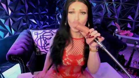 Snapshot of bettybishop chatting on September 2025 10:59:02 PM NatashaxoBangs online show from September 2025 10:59:02 PM